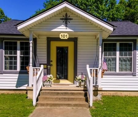 Historic Town Square Bungalow In Heart Of Brighton Atoka Esterno foto