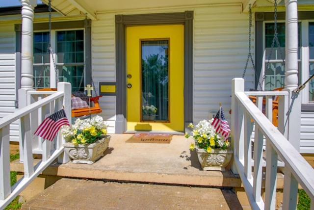 Historic Town Square Bungalow In Heart Of Brighton Atoka Esterno foto