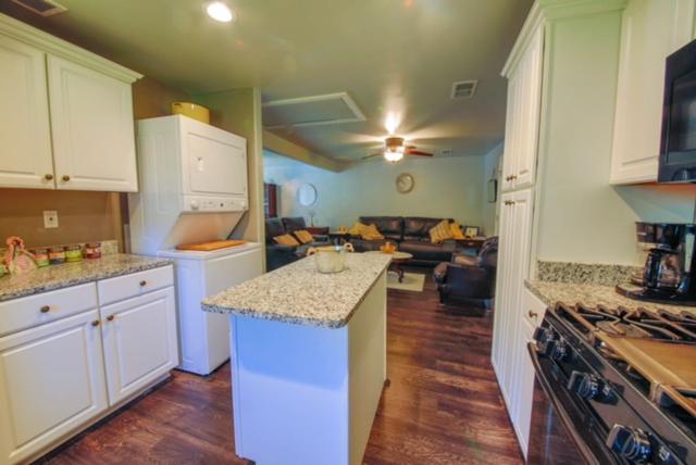 Historic Town Square Bungalow In Heart Of Brighton Atoka Esterno foto